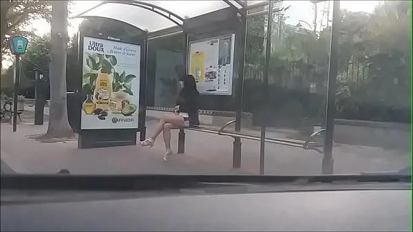 Παρακολουθήστε bitch at a bus stop ενεργειακά κλιπ