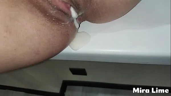 Risky creampie while family at the home 에너지 클립 보기