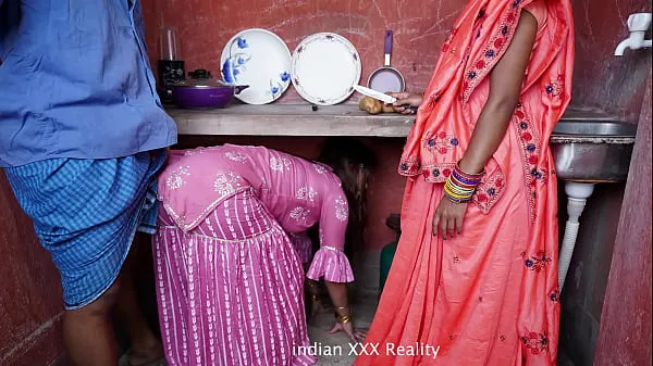 Indian step Family in Kitchen XXX in hindi ऊर्जा क्लिप्स देखें